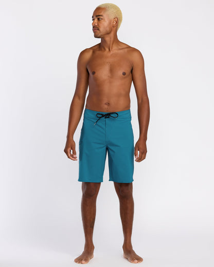 Men's Lido Solid 20" Trunk