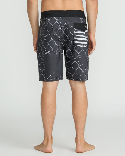 Men's Misdormeaner Stoney 19" Trunk